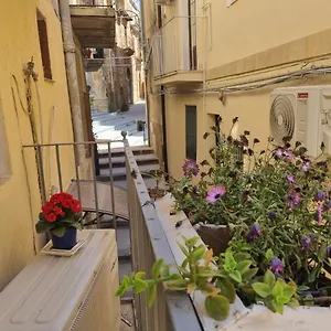 la-scalinata-home-apartment.sicilyhotelsitaly.net/